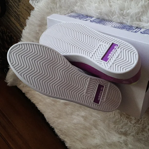 SALE!!!Adidas sleek snickers - Picture 4 of 12